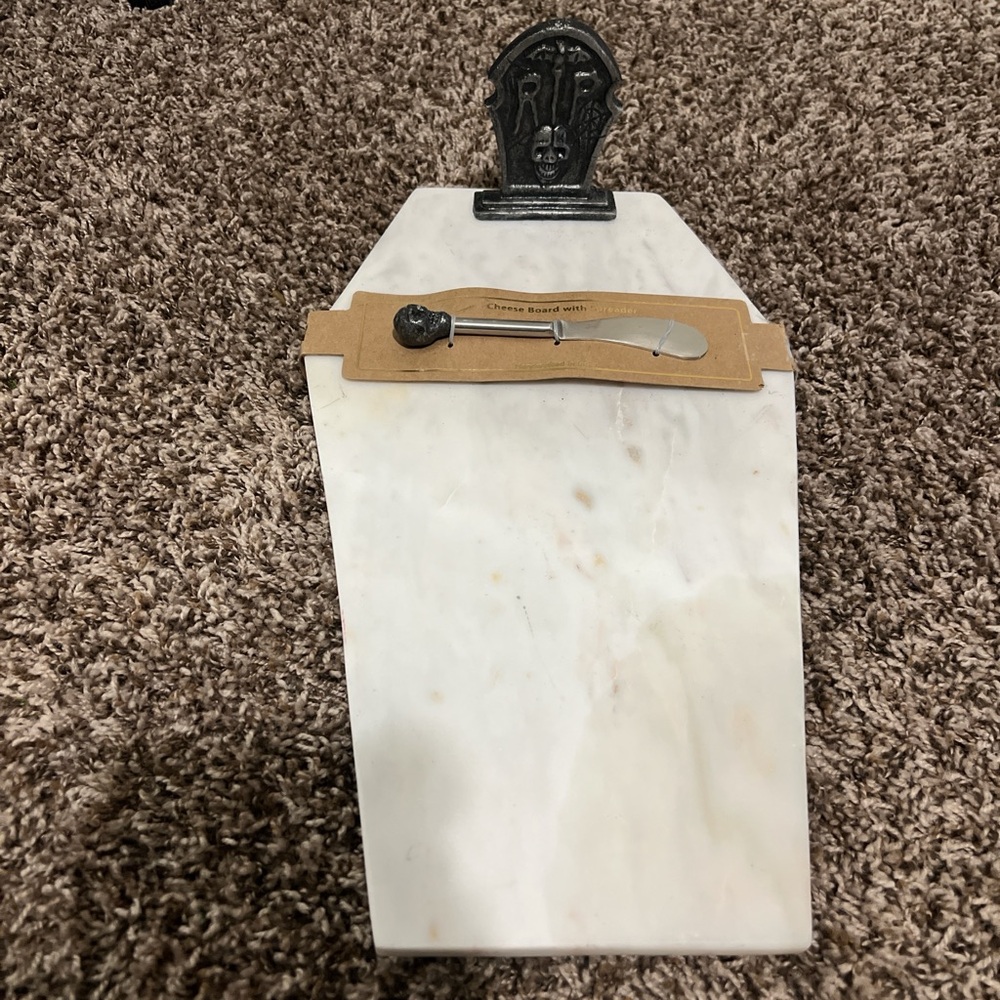 Marble Skull Cheese Board with Spreader